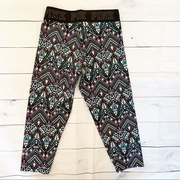 VS PINK Aztec Cropped Ultimate leggings -Size XS - Picture 1 of 6